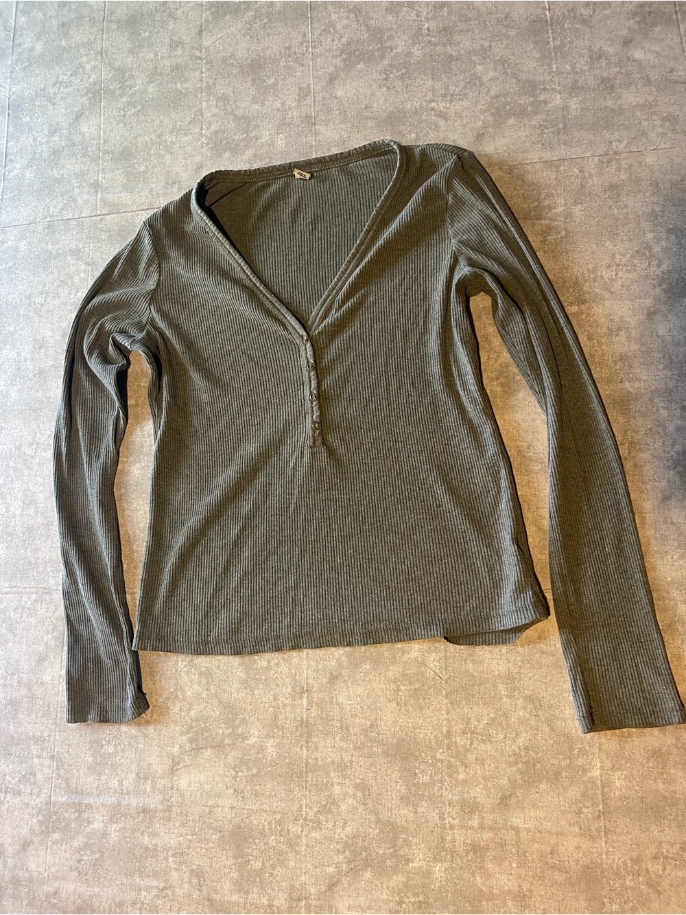 Old Navy grey Ribbed Henley Long-Sleeve Top